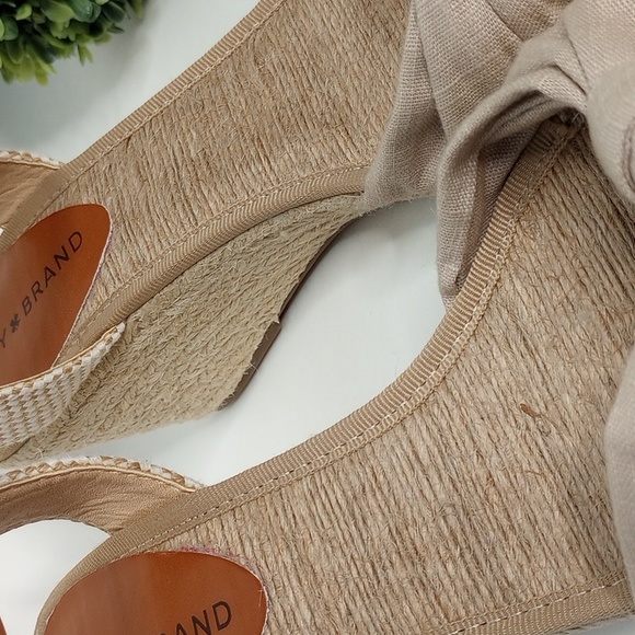 LUCKY BRAND PLATFORM - Picture 15 of 15